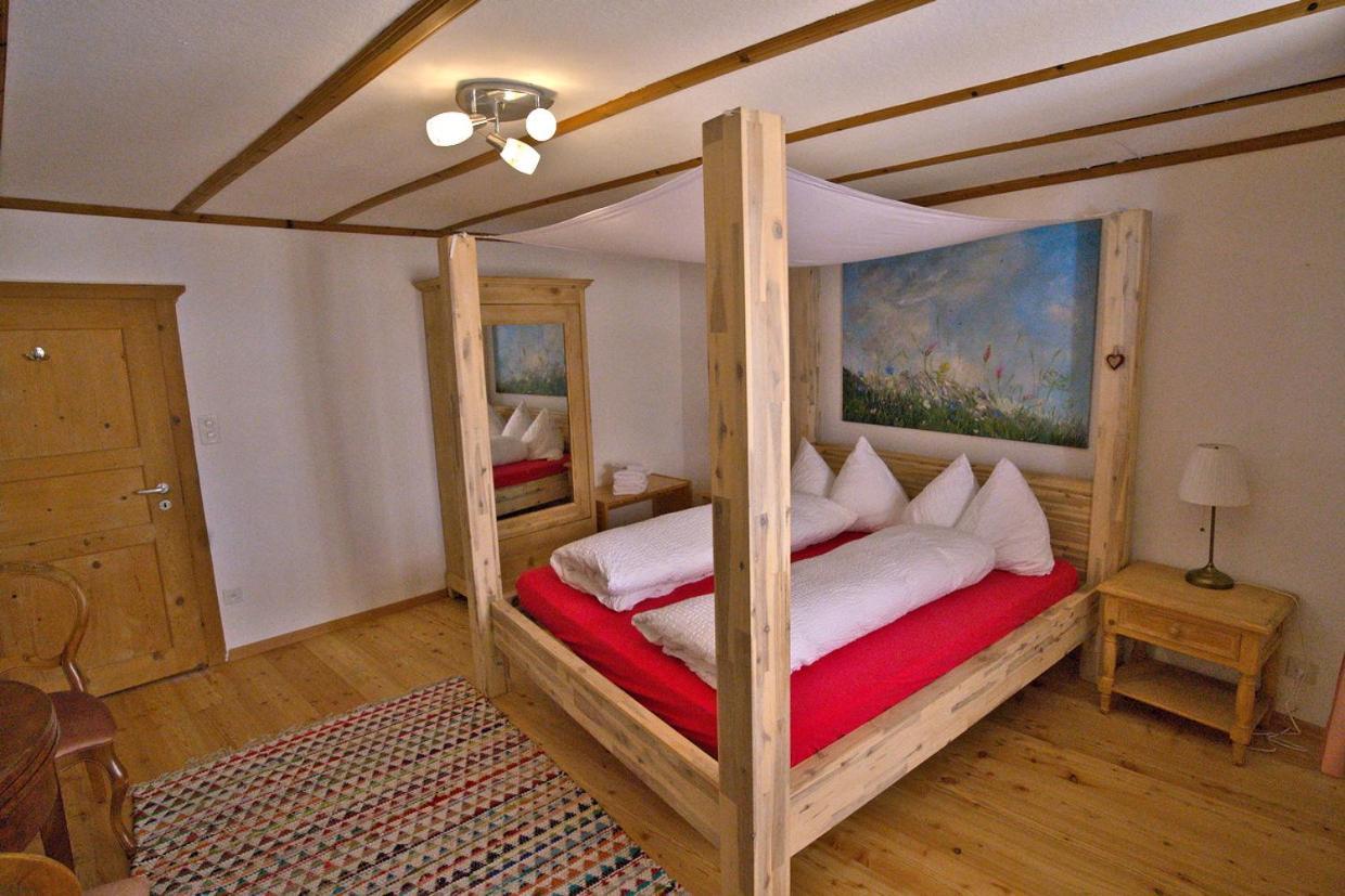 Chasa Sassalba Bed and Breakfast Lu Exteriör bild