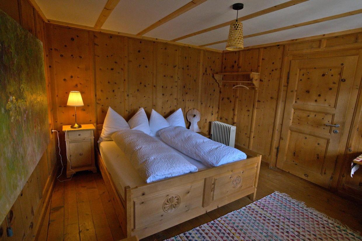 Chasa Sassalba Bed and Breakfast Lu Exteriör bild