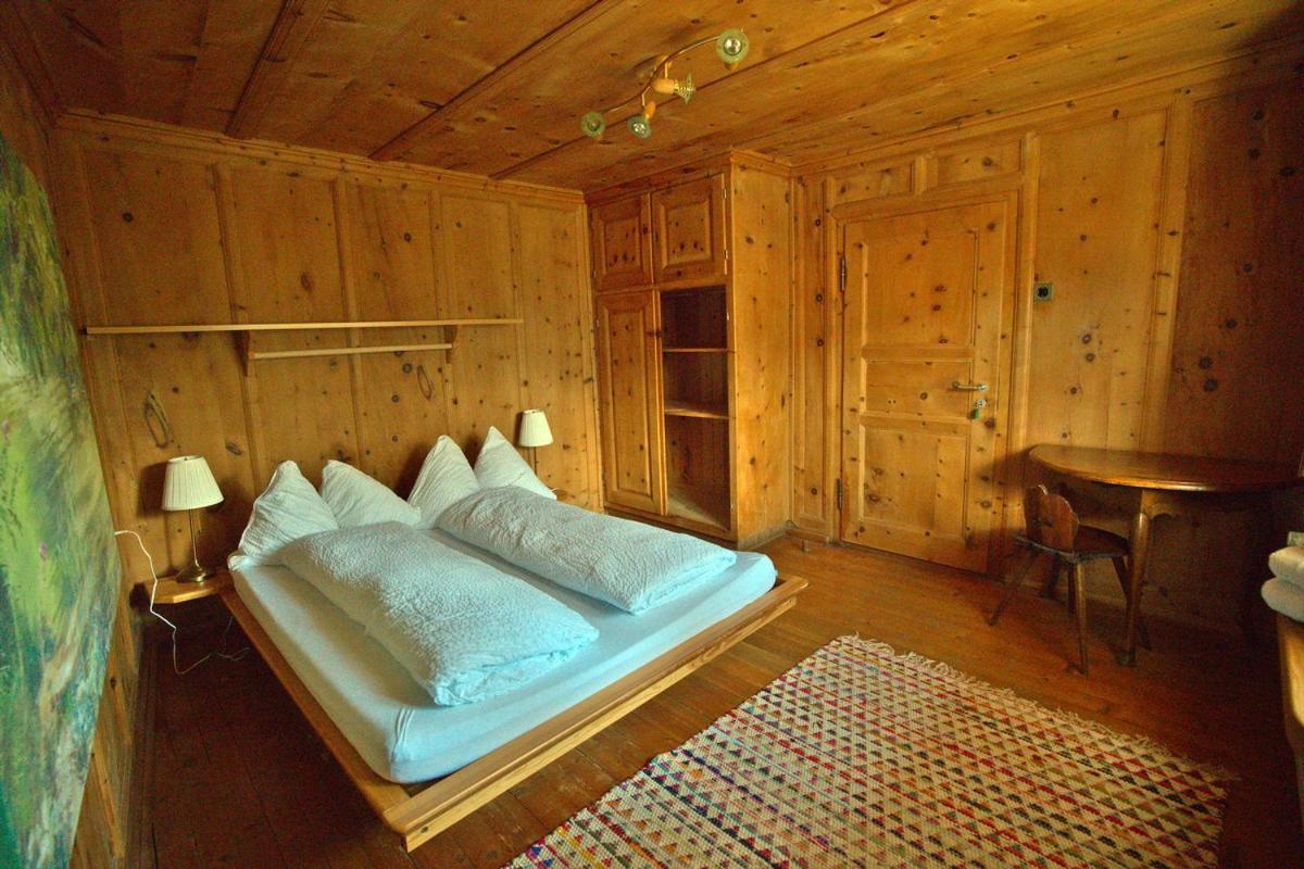 Chasa Sassalba Bed and Breakfast Lu Exteriör bild