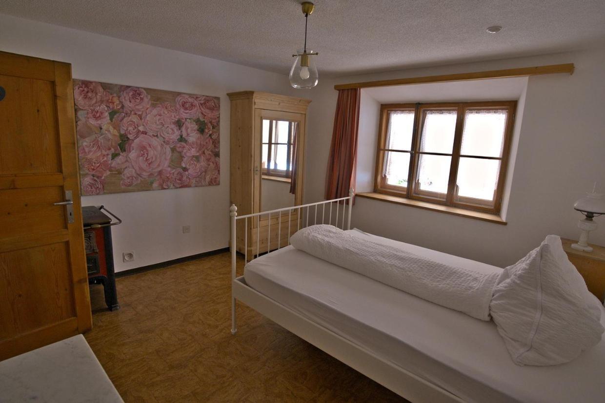 Chasa Sassalba Bed and Breakfast Lu Exteriör bild